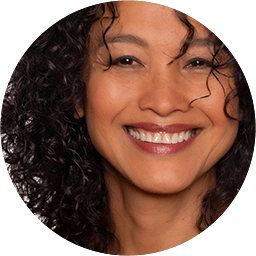 Beautiful Asian model wearing brightening finishing powder